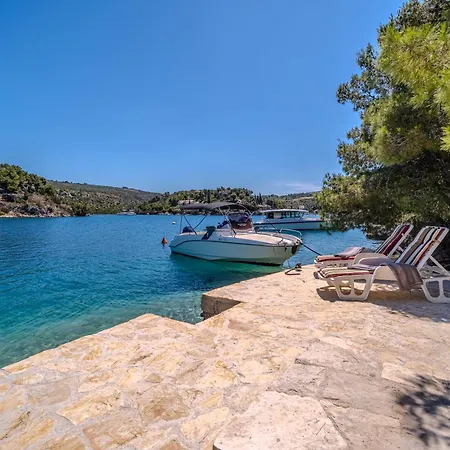 Dupin Oceanfront With Boat Dock Appartamento *