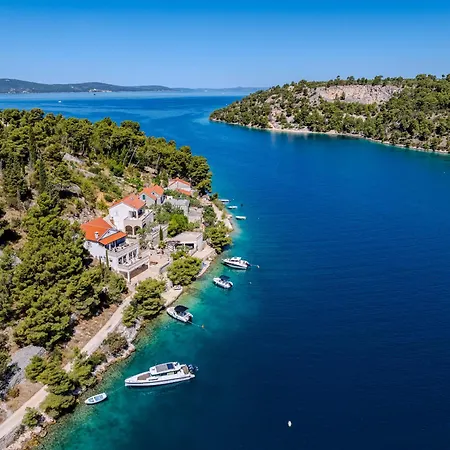 Appartamento Dupin Oceanfront With Boat Dock Bobovisca