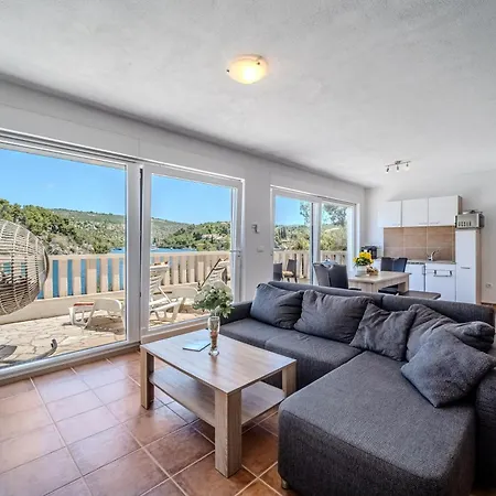 Dupin Oceanfront With Boat Dock Bobovisca