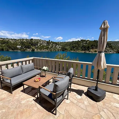 Dupin Oceanfront With Boat Dock Appartamento *